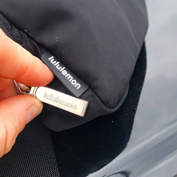 Lululemon everywhere belt bag - Picture 2 of 3